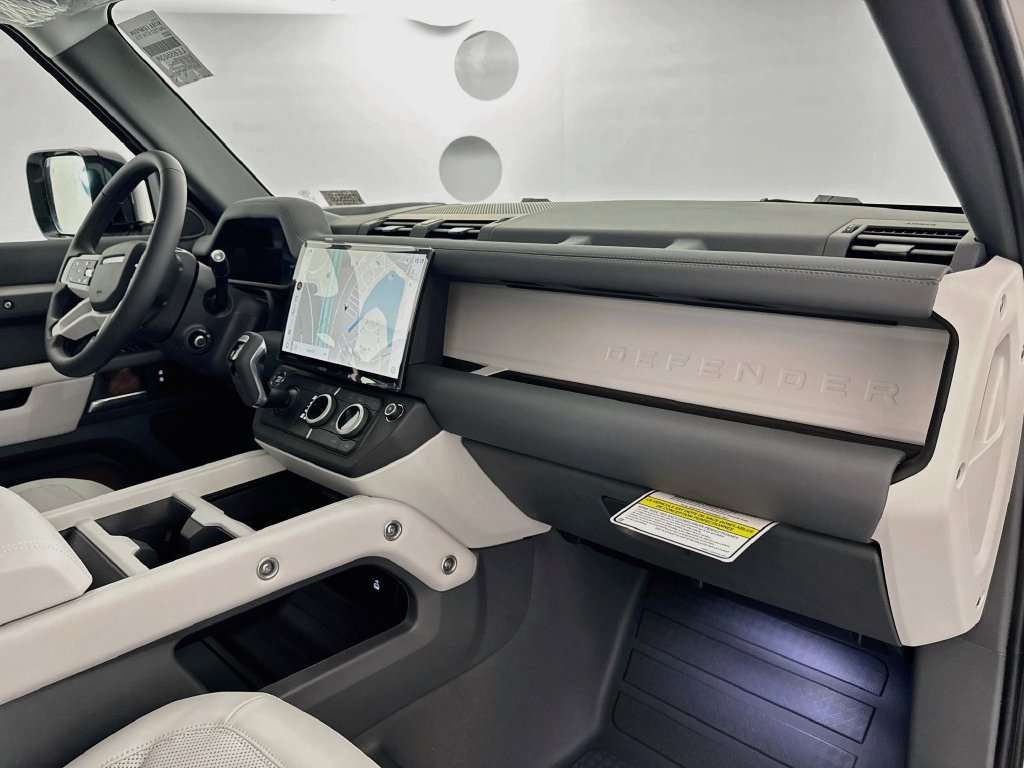 New 2026 Land Rover Defender 110 X-Dynamic SE AWD/4WD image 30