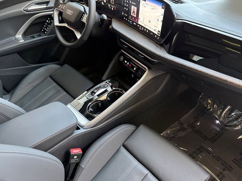 New 2025 Audi Q5 Premium Plus image 13