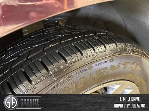 Used 2024 Buick Enclave Avenir w/ Avenir Technology Package AWD/4WD image 21