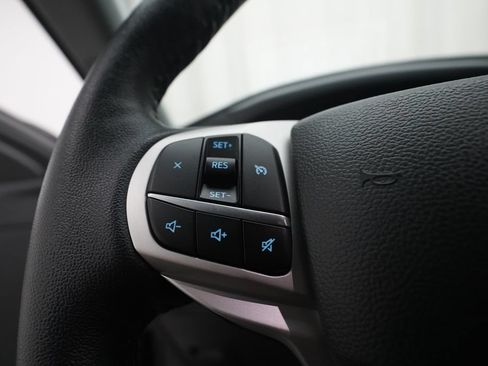 Used 2023 Ford Explorer XLT w/ Equipment Group 202A AWD/4WD image 19