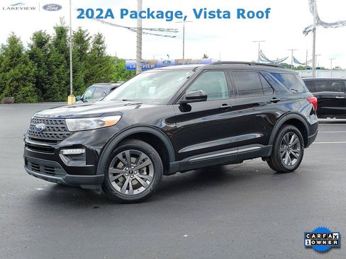 Certified 2022 Ford Explorer XLT w/ Equipment Group 202A AWD/4WD image 1