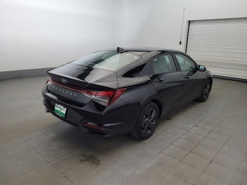 Used 2023 Hyundai Elantra SEL w/ Cargo Package image 9