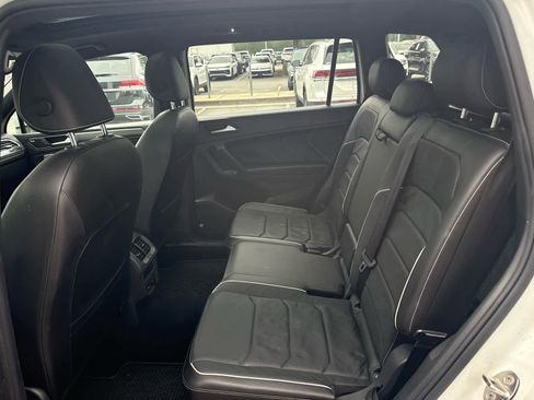 Used 2022 Volkswagen Tiguan SEL R-Line AWD/4WD image 14
