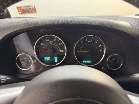 Used 2014 Jeep Wrangler Unlimited Freedom Edition image 8