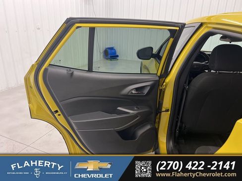 Used 2024 Chevrolet Trax RS image 10