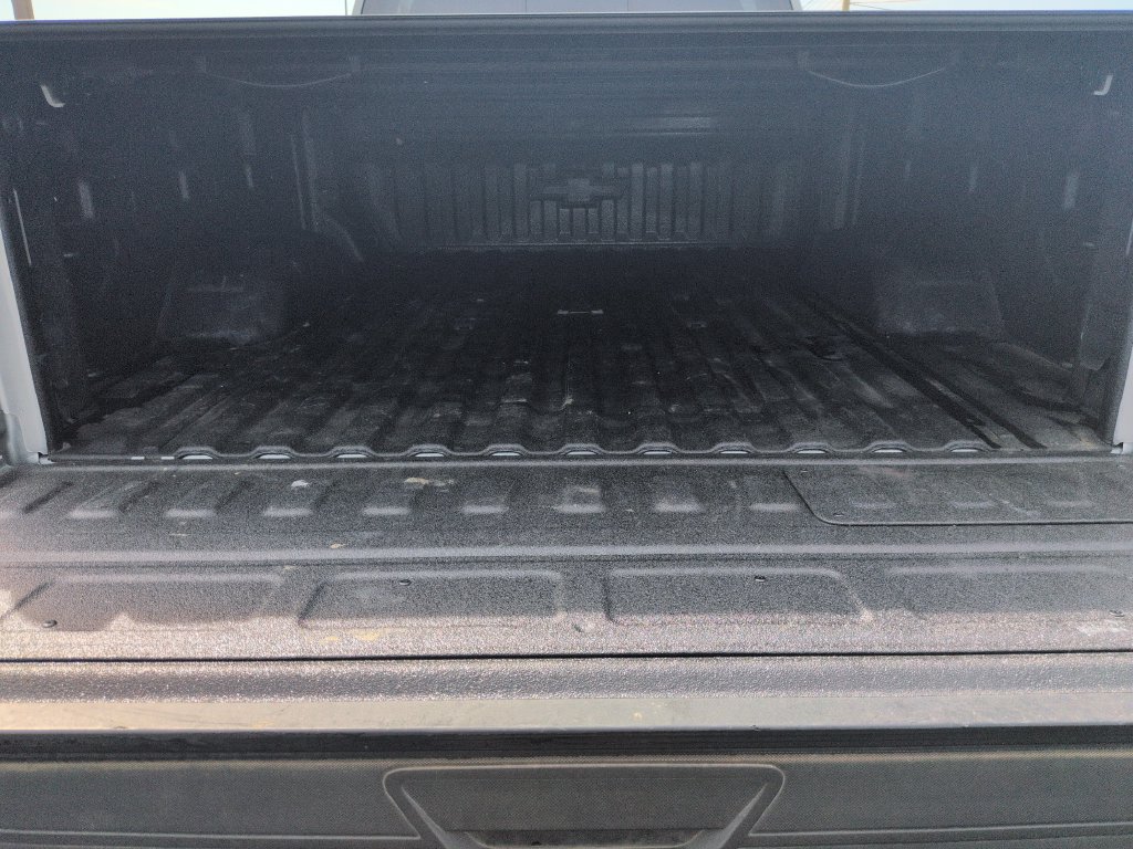 Used 2025 Chevrolet Silverado 2500 High Country w/ Technology Package AWD/4WD image 23