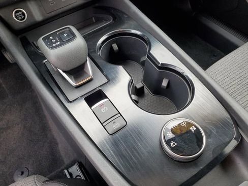 Certified 2023 Nissan Rogue SV image 22