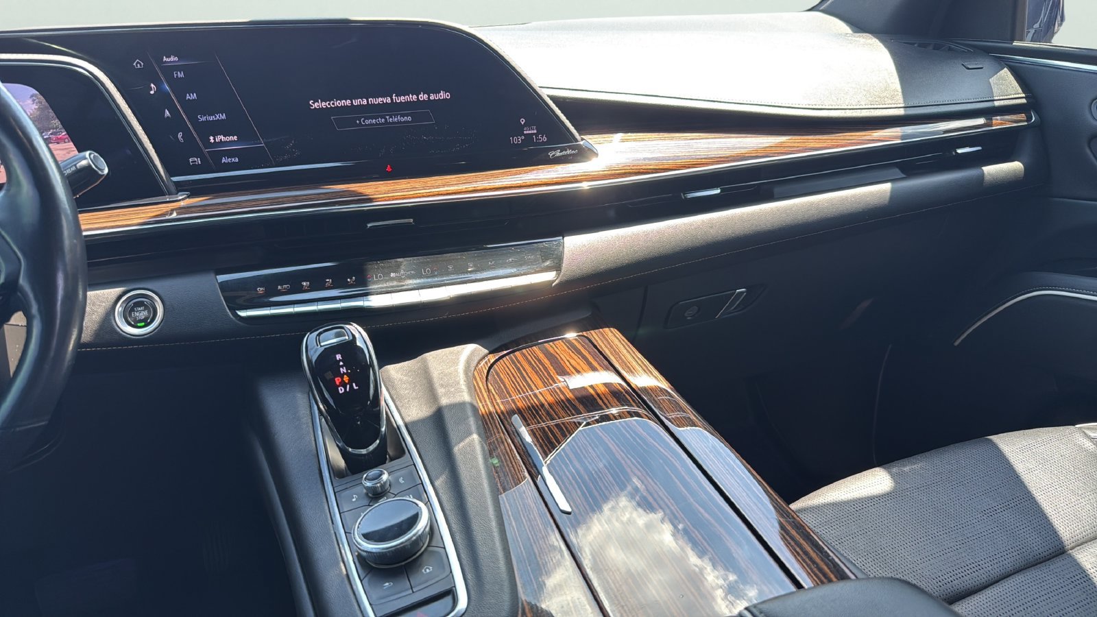 Used 2021 Cadillac Escalade Premium Luxury RWD image 19