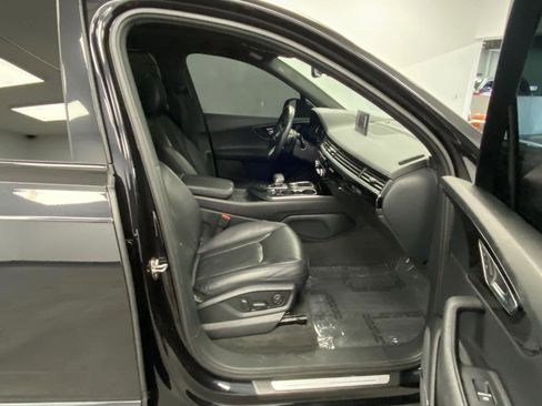 Used 2019 Audi Q7 3.0T Prestige w/ Prestige Package image 23