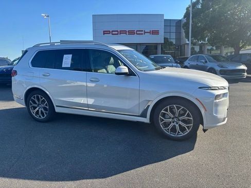 Used 2024 BMW X7 xDrive40i AWD/4WD image 1