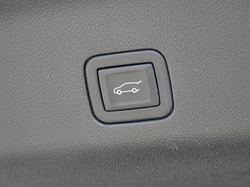 Used 2024 GMC Yukon Denali w/ Denali Reserve Package image 26