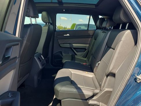 Used 2023 Volkswagen Atlas Cross Sport SE w/ Panoramic Sunroof Package AWD/4WD image 13