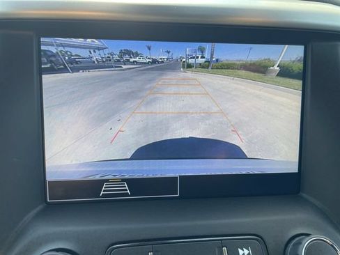 Used 2023 GMC Acadia SLE w/ Driver Convenience Package FWD image 14