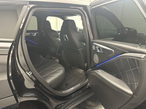 Used 2023 BMW XM image 7