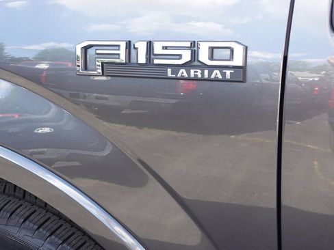 Used 2018 Ford F150 Lariat w/ Equipment Group 502A Luxury AWD/4WD image 15