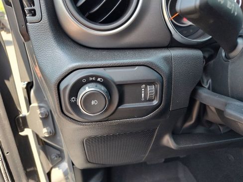 Used 2023 Jeep Wrangler Sport image 15