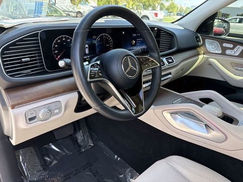 Used 2025 Mercedes-Benz GLE 450e 4MATIC image 22
