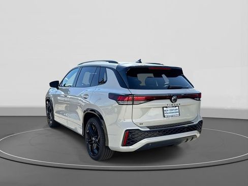 New 2026 Volkswagen Tiguan SE R-Line FWD image 3
