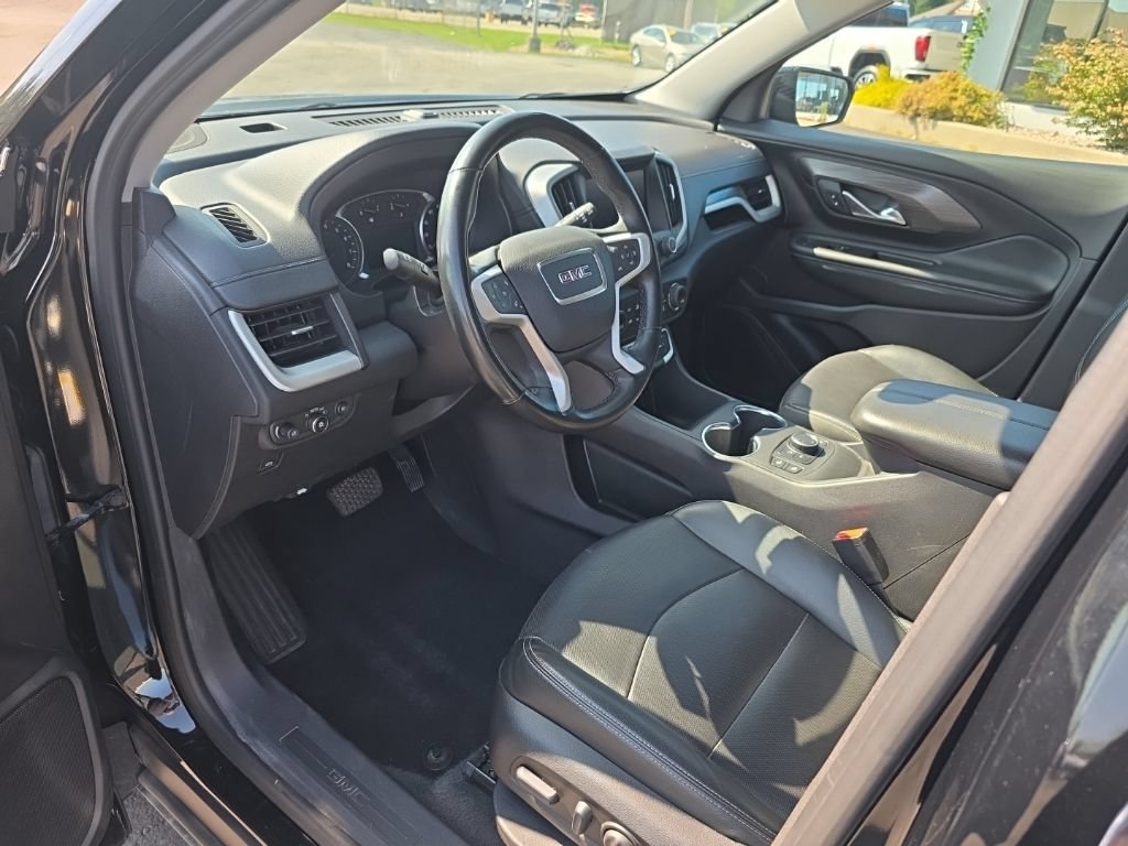 Used 2024 GMC Terrain SLT AWD/4WD image 19