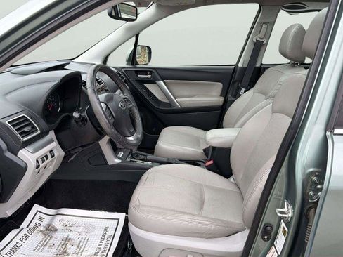 Used 2016 Subaru Forester 2.5i Touring w/ Eyesight & Navigation System image 11
