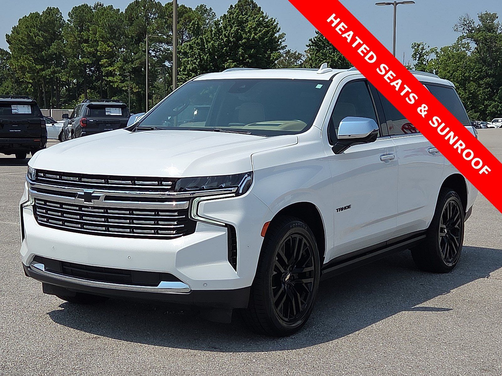Used 2023 Chevrolet Tahoe Premier w/ Premium Package 2 AWD/4WD image 2