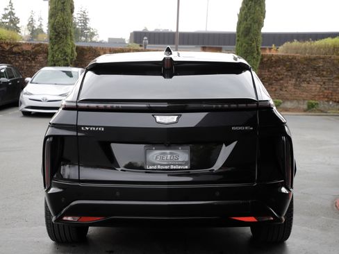 Used 2024 Cadillac Lyriq Sport AWD/4WD image 7