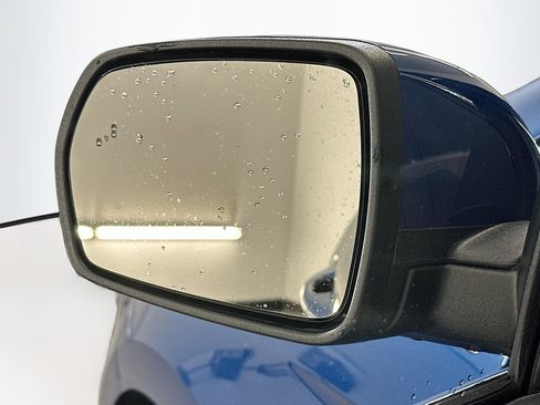 Used 2024 Ford Edge SEL image 16