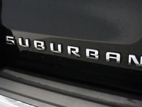 Used 2015 Chevrolet Suburban LTZ image 17