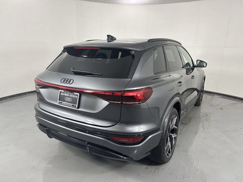 Used 2025 Audi SQ6 e-tron Premium Plus w/ Premium Plus AWD/4WD image 36