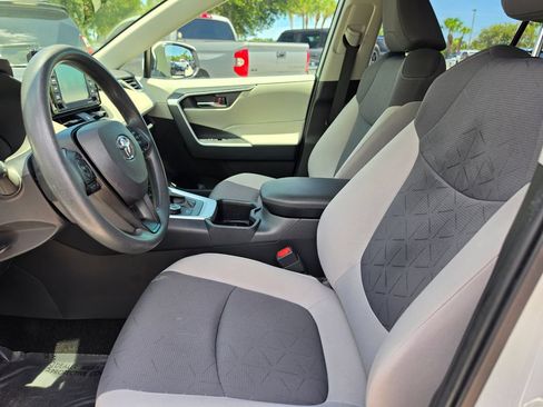 Certified 2022 Toyota RAV4 XLE AWD/4WD image 9
