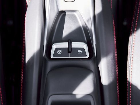 Used 2022 Ferrari F8 Tributo image 69