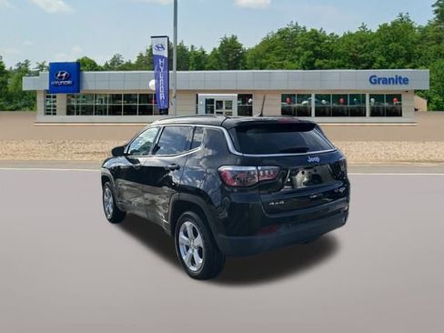 Used 2019 Jeep Compass Latitude image 9