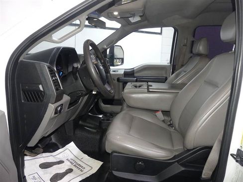 Used 2017 Ford F250 XL w/ Power Equipment Group AWD/4WD image 17