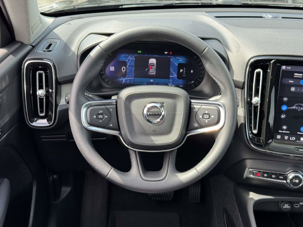 Certified 2024 Volvo XC40 B5 Plus w/ Protection Package Premier AWD/4WD image 12
