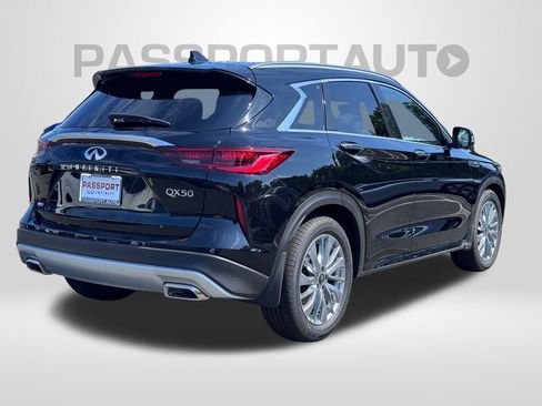 New 2025 INFINITI QX50 Luxe image 6