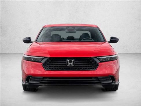 Used 2023 Honda Accord Sport image 2