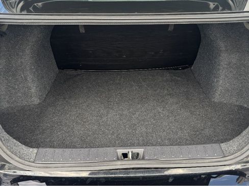 Used 2025 Nissan Versa S w/ Trunk Package image 4