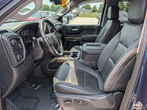 Used 2021 Chevrolet Silverado 1500 RST w/ Convenience Package II AWD/4WD image 17