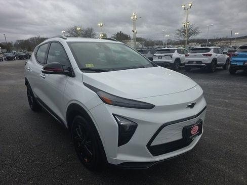 Used 2023 Chevrolet Bolt EUV Premier w/ Sun & Sound Package image 1