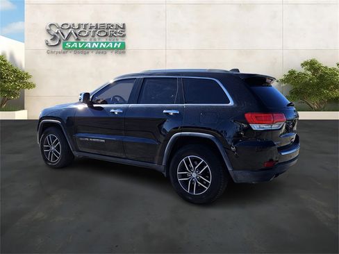 Used 2018 Jeep Grand Cherokee Limited image 3