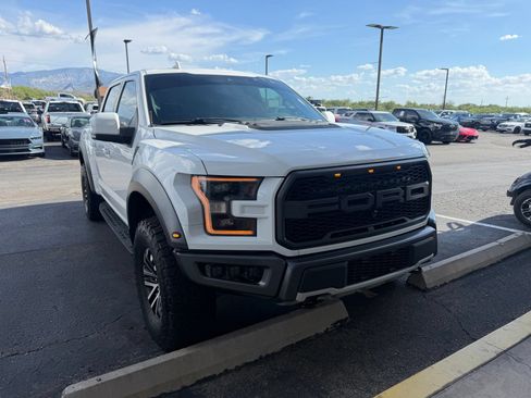 Used 2020 Ford F150 Raptor w/ Equipment Group 802A Luxury AWD/4WD image 4