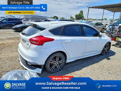 Used 2017 Ford Focus ST w/ Equipment Group 401A FWD image 4