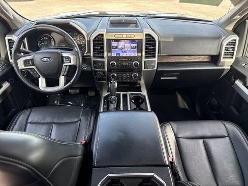 Used 2018 Ford F150 Lariat w/ Equipment Group 502A Luxury AWD/4WD image 5