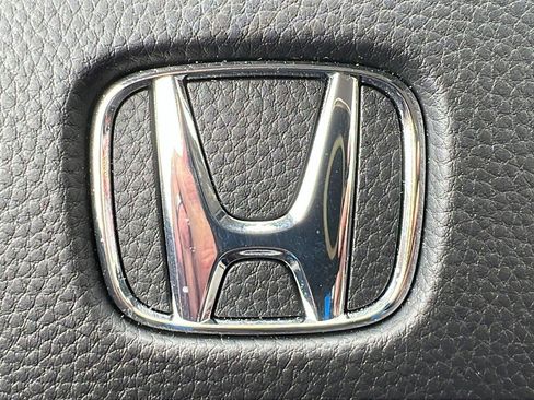 Used 2025 Honda HR-V LX image 28