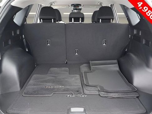 Used 2025 Hyundai Tucson SE image 16