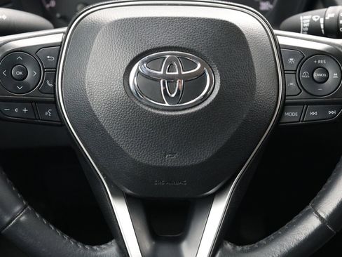 Used 2024 Toyota Corolla Cross LE image 17