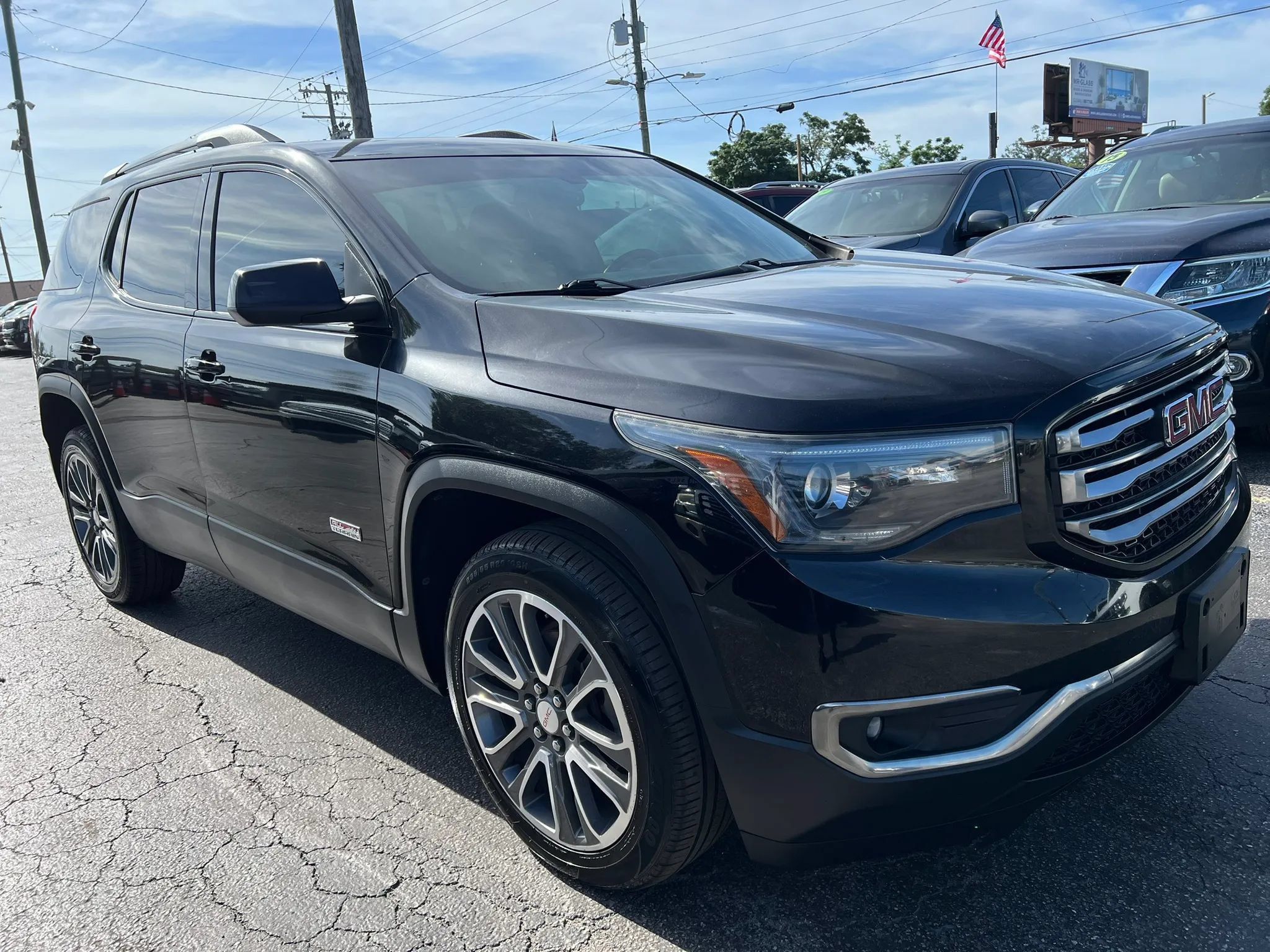 Used 2017 GMC Acadia SLT AWD/4WD image 4