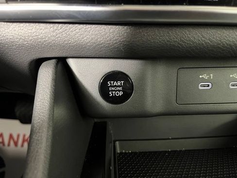 Used 2025 Nissan Rogue SV AWD/4WD image 24