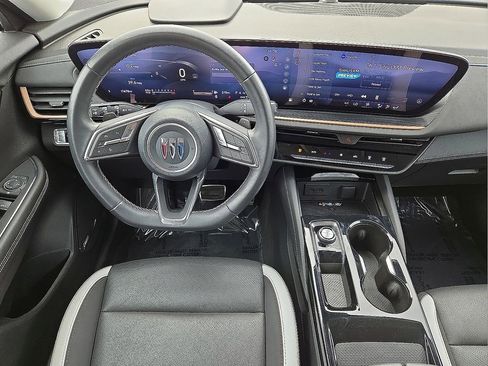 Used 2025 Buick Envision Sport Touring image 18