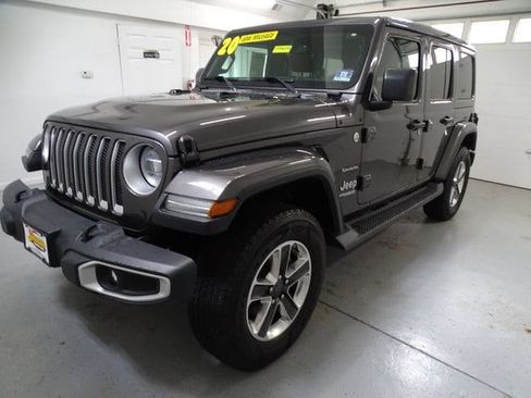 Used 2020 Jeep Wrangler Unlimited Sahara AWD/4WD image 16